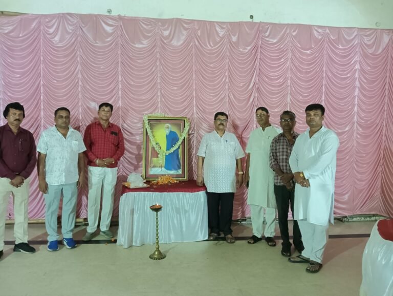 *रवींद्रनाथ टैगोर 164 वॉ जन्मजयंती सीतारामपुर रेलवे स्टेशन स्थित टैगोर इंस्टीट्यूट में पालन किया गया।*