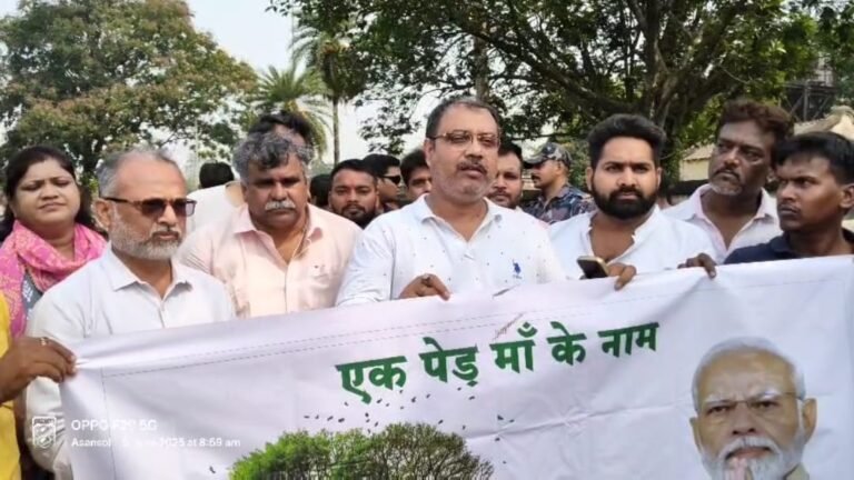 *पर्यावरण संरक्षण को लेकर भाजपा का अभियान एक पेड़ माँ के नाम...*