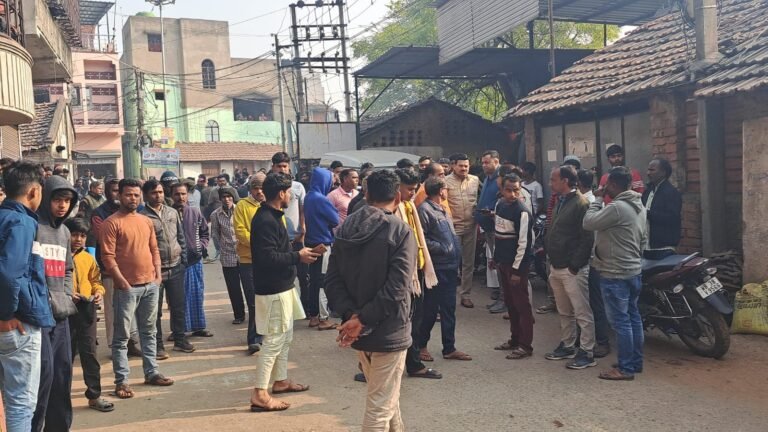 *برن پور میں نماز کے لیے جاتے دکاندار پر مسلح بائیک سواروں کا حملہ، موت — علاقے میں سنسنی*