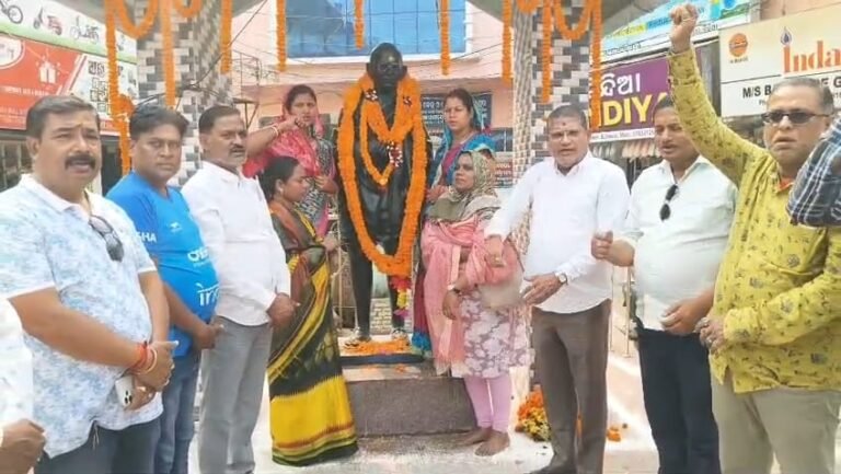 *بالاسور میں صدر بی جے ڈی کی جانب سے گاندھی جی کی یومِ وفات منائی گئی، گوڈسے کو دہشت گرد قرار دیا گیا*