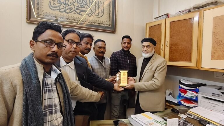 *राष्ट्रीय पत्रकार एकता संघ ने समाजसेवियों को किया सम्मानित, डीएम–एसपी को दी बधाई*