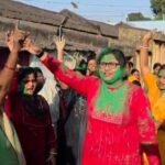 *राज्य के मुख्यमंत्री ममता बनर्जी ने लक्ष्मी भंडार के बढ़ाई पैसे कुल्टी के विभिन्न क्षेत्रों में महिलाओं ने जश्न मनाया, मिठाई बांटी*