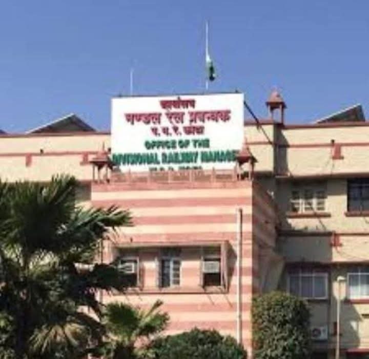 *रेलवे कर्मचारी को रिटायरमेंट के बाद भी तीन महीने तक सैलरी मिलती रही, महिला OS पर चार्ज!*