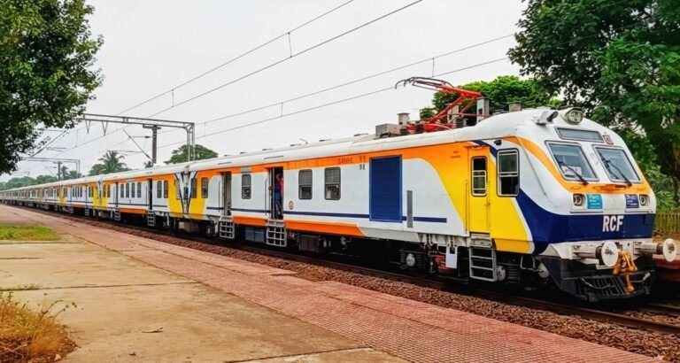 *Steel Cities United: Shri Ashwini Vaishnaw Flags Off Asansol–Bokaro MEMU Lifeline*  *New Rail Corridor Connects Industrial Hubs of West Bengal and Jharkhand*
