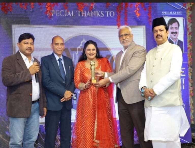 *شاعری کی دنیا میں چمکا نام: صبا عزیز “بھارت رتن ایوارڈ” سے سرفراز*