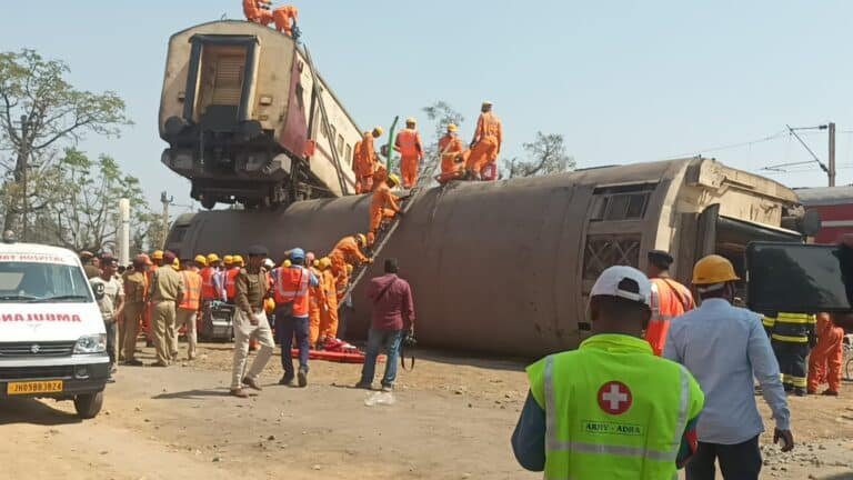 “आद्रा मंडल में रेलवे एवं राष्ट्रीय आपदा प्रतिक्रिया बल द्वारा संयुक्त मॉक ड्रिल का आयोजन”