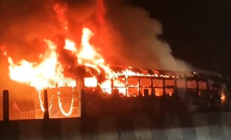 *قومی شاہراہ نمبر 19 پر ایس بی ایس ٹی سی بس میں بھیانک آتش زدگی، تمام مسافر محفوظ*