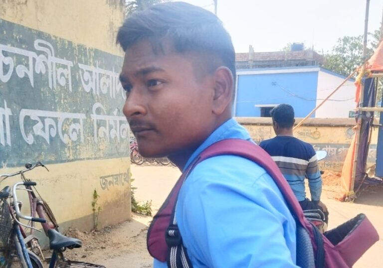 *امتحان کے دن امتحان بھول گیا طالب علم، پولیس نے بروقت پہنچا کر امتحان میں شرکت کرائی*