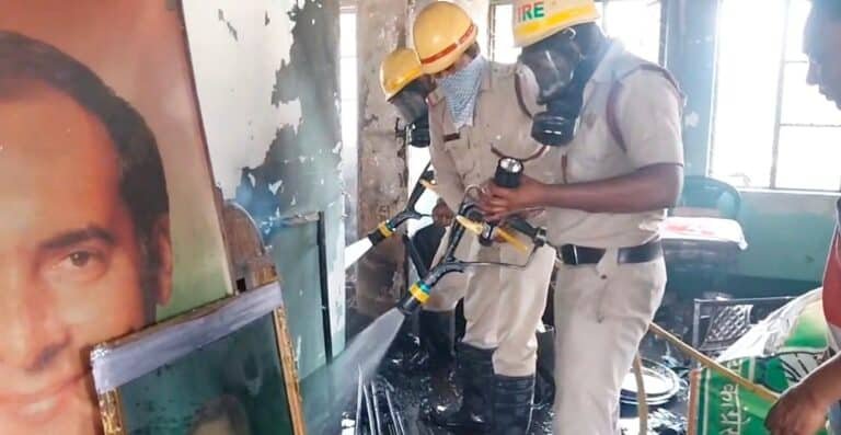 *درگاپور میں کانگریس کے ضلعی دفتر میں خوفناک آتشزدگی، اہم انتخابی دستاویزات جل کر خاک*