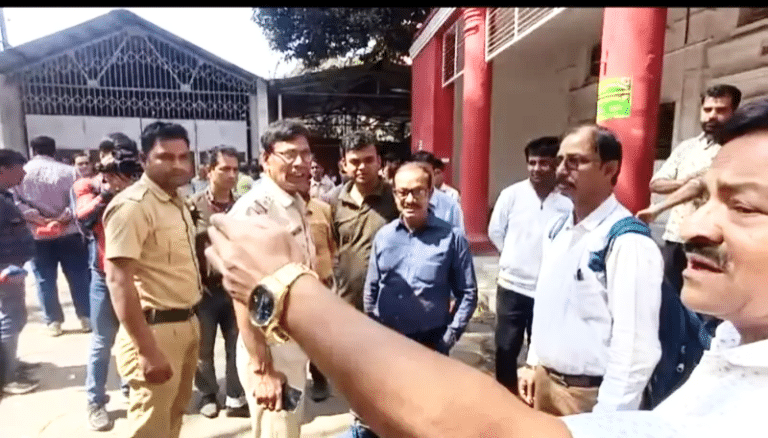 *آسنسول ہیڈ پوسٹ آفس کو بم سے اُڑانے کی دھمکی، دفتر خالی کرا کر سکیورٹی سخت*