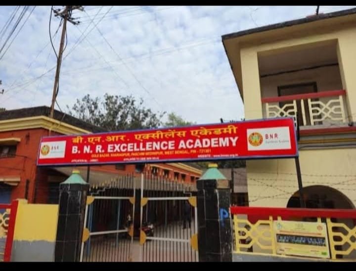 खड़गपुर BNR एक्सीलेंस एकेडमी में नॉन रेलवे के लिए नया एडमिशन चल रहा है। खड़गपुर वेस्ट बंगाल पिन-721305