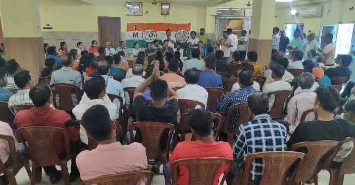 कुल्टी विधानसभा में तृणमूल कार्यकर्ताओं की बैठक, मौजूद अभिजीत घटक।