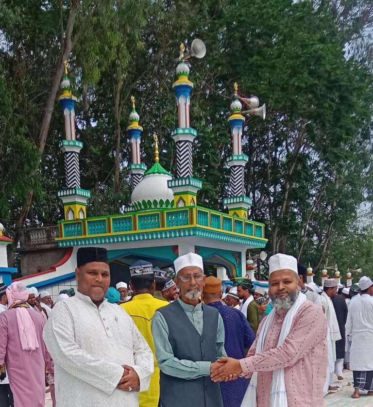 *دھام نگر کے تاریخی عید گاہ میں عید الفطر کی نماز ادا کی گئی*