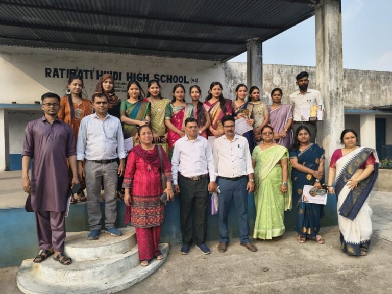 Trainee teachers Assist with Social and Emotional Development.