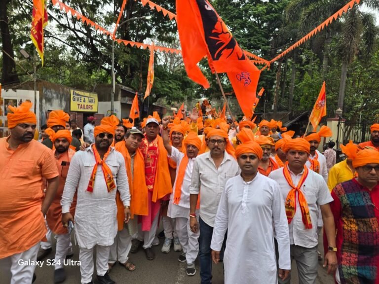 श्री श्री रामनवमी उधापन कमेटी के बैनर द्वारा द्वारा एक शोभायात्रा सीतारामपुर टैगोर मैदान से निकाली गई, जो सीतारामपुर स्टेशन रोड होते हुए नियामतपुर बाजार होते हुए लिथिया रोड होते हुए राधानगर हटिया फुटबॉल मैदान में जाकर संपन्न हुआ। रैली में सनातनी समाज के काफी बड़ी संख्या में महिला पुरुष उपस्थित रहे।