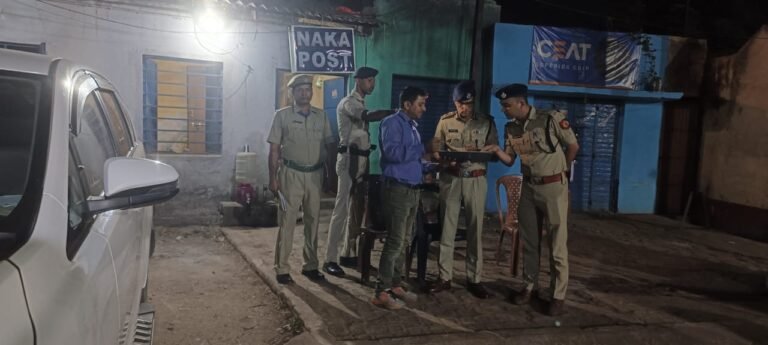 पुलिस आयुक्त बराकर चेक पोस्ट नाका का किया औचक निरीक्षण