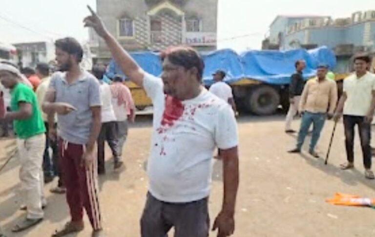 *بارابنی میں بی جے پی کی ’پریورتن یاترا‘ کے دوران تشدد، ترنمول اور بی جے پی کارکنان میں جھڑپ*