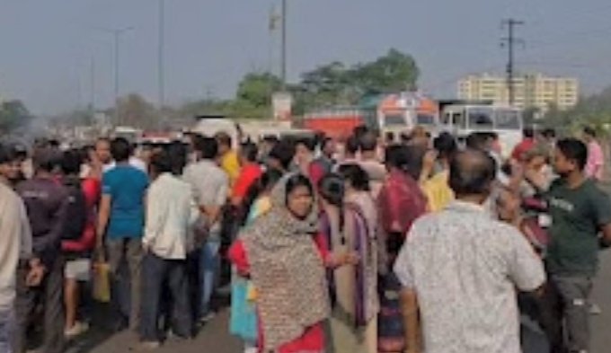 *دُرگاپور میں پانی کی شدید قلت پر عوام کا احتجاج، سڑک جام*