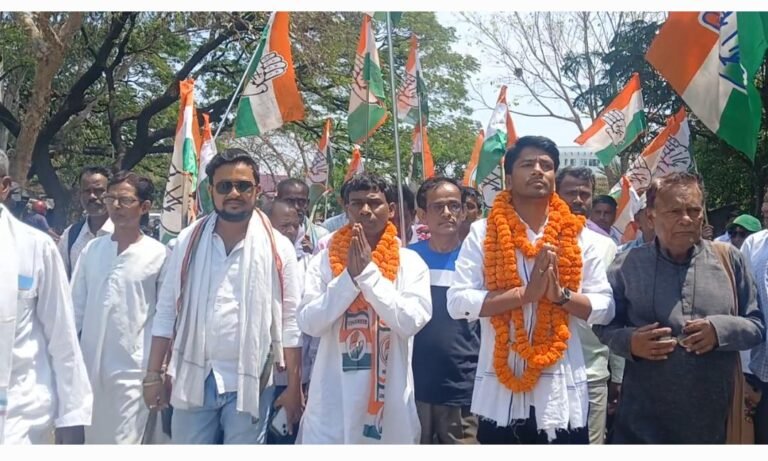 तीन कांग्रेस प्रार्थियों ने किया नॉमिनेशन