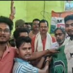 माकपा के छात्र यूनियन डिवाई एफआई, ओर एसएफआई के तक़रीबन 15 युवाओ ने तृणमूल का दामन थामा।