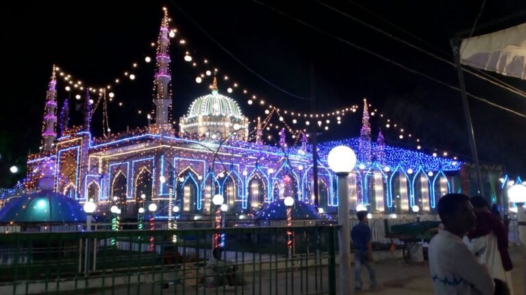 *تین روزہ عرسِ پاک 15 اپریل سے، وزیرِ اعلیٰ کے ترقیاتی کاموں کے نام*