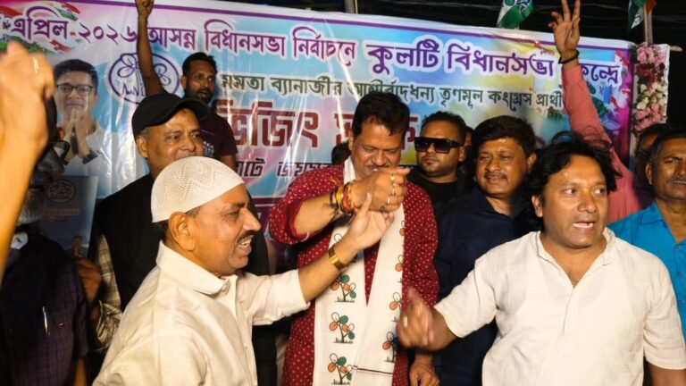 कुल्टी के पुर्व पार्षद सह नपा चेयरमैन, निर्दल प्रत्याशी अख्तर हुसैन का यु टर्न, पार्टी को किया समर्थन.