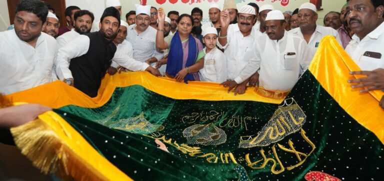 *درگاہ اجمیر شریف کے لئے دفتر تلنگانہ جاگروتی سے غلاف مبارک کی روانگی*