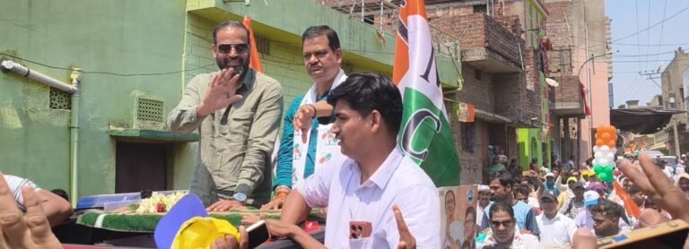 कुल्टी मे तृणमूल सांसद, सह पुर्व क्रिकेटर यूसुफ़ पठान ने किया रोड सौ मे युवाओ का उमड़ा जन सैलाब. 