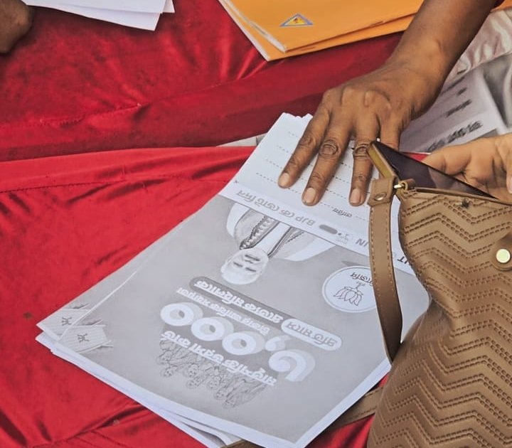 अभिजीत घटक का वार अनुदान देना रहता तो वह चुनाव घोषणा के 6 महीना पहले ही दे सकते थे।