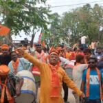 भाजपा की प्रचंड जीत का जश्न, विधायक डॉ. अजय पोद्दार का कार्यकर्ताओं ने किया भव्य स्वागत