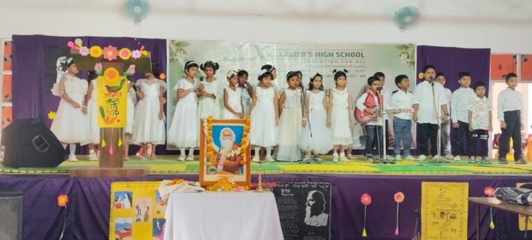 सेंट जेवियर्स हाई स्कूल में श्रद्धा और उत्साह के साथ मनाई गई रवींद्र जयंती