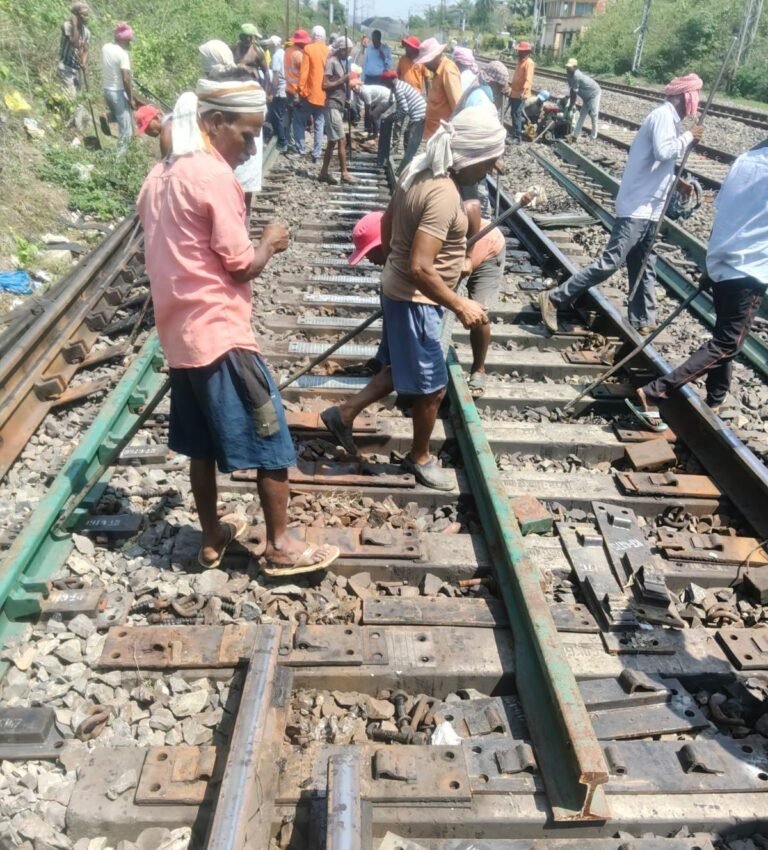 *मेगा ब्लॉक के दौरान आसनसोल मंडल में प्रमुख आधारभूत संरचना, सुरक्षा एवं तकनीकी उन्नयन कार्य सफलतापूर्वक संपन्न*