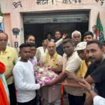 कुल्टी में भाजपा की जीत का अनूठा जश्न: विधायक डॉ. अजय पोद्दार का अभिनंदन, ‘झालमुड़ी’ वितरण बना चर्चा का विषय