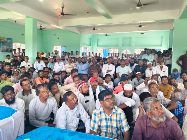 দোমাহানি কেলেজোড়ায় হাজার মুসলিম সমাজের আলোচনা সভা  কুরবানী আইন, মাইক ব্যবহার ও সম্প্রীতি রক্ষায় সচেতনতার বার্তা