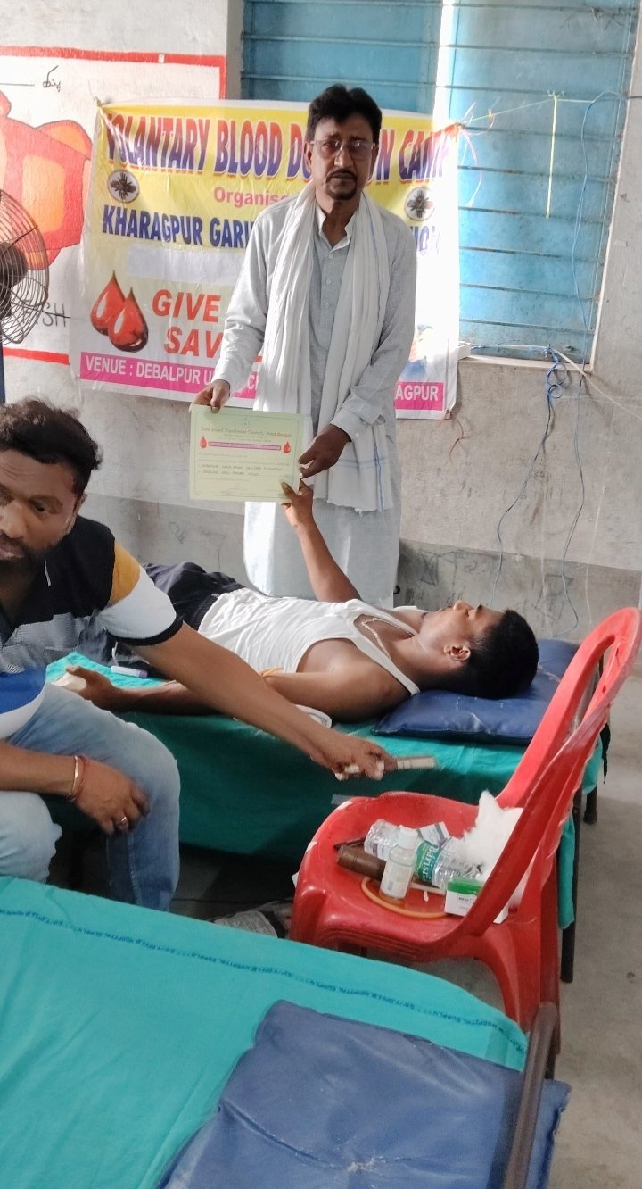 *Voluntary Blood Donation Camp Organised at Debalpur Urdu School*