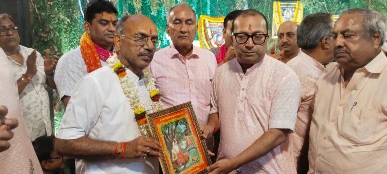 कुल्टी में श्रद्धा एवं भक्ति के साथ मनाया गया श्री बिहारी जी एवं श्री पुरुषोत्तम दास महाराज जी का छठवां वार्षिक महोत्सव