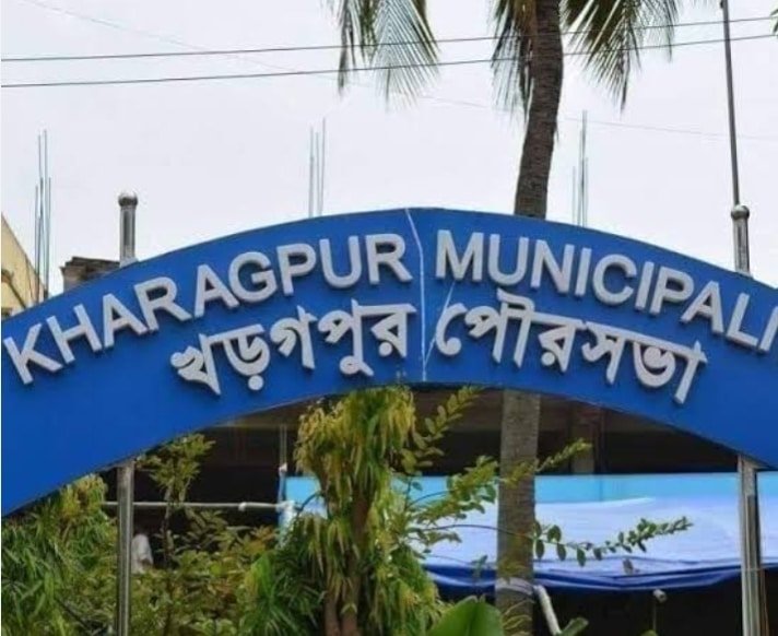 पथश्री योजना में घोटाला? खड़गपुर के निमपुरा में सीपीएम सड़क पर उतर आई।