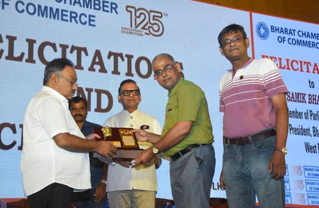 आज कोलकाता के Hotel Hindusthan International में Bharat Chamber of Commerce के तत्वावधान में आयोजित एक महत्वपूर्ण कार्यक्रम में Samik Bhattacharya उपस्थित रहे।