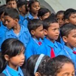 पुरुलिया के स्कूलों में वंदे मातरम प्रार्थना स्टूडेंट्स और टीचर्स बहुत होकर इसमें शामिल