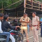 बंगाल-झारखंड सीमा पर पुलिस की सख्ती: बिना हेलमेट बाइक सवारों पर कसा शिकंजा, दर्जनों के कटे चालान