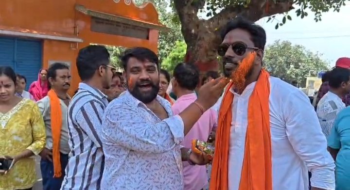 कुल्टी विधायक डॉ. अजय पोद्दार बने मंत्री; कुल्टी में उत्सव का माहौल, मंदिरों में हुई पूजा-अर्चना
