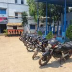झालदा स्टेशन के पास से बाइक चोरी का खुलासा, मास्टरमाइंड सहित 3 गिरफ्तार, 9 दोपहिया वाहन बरामद