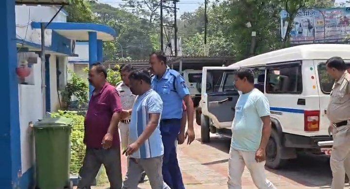 सालानपुर में पुलिस की बड़ी कार्रवाई: अवैध पत्थर खदान संचालन के आरोप में 4 गिरफ्तार, 1 फरार
