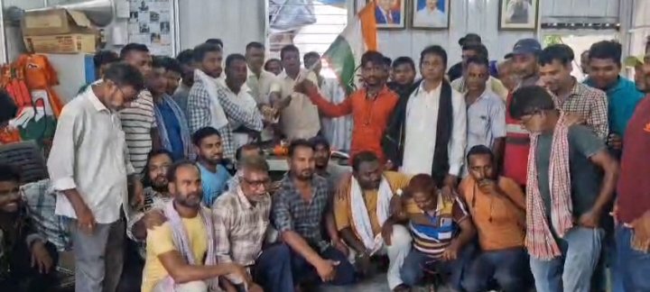 भ्रष्टाचार मुक्त 50 टीएमसी कार्यकर्ताओं ने थामा कांग्रेस का हाथ, राहुल गांधी को पीएम बनाने का संकल्प