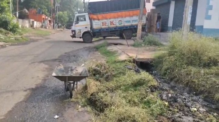 कुलटी में भाजपा के नेतृत्व में सफाई अभियान तेज, 69 नंबर वार्ड में नाले और कचरे की सफाई