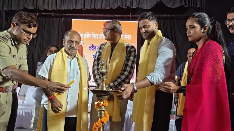 बर्नपुर में विश्व वरिष्ठ नागरिक प्रताड़ना जागरूकता दिवस पर कार्यक्रम आयोजित वरिष्ठ नागरिक समाज की संपत्ति हैं, बोझ नहीं: डॉ. अजय कुमार पोद्दार