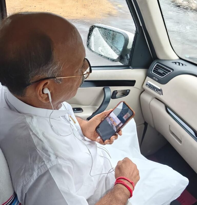 उत्तर बंगाल में भारी बारिश का अलर्ट: PWD मंत्री ने की हाई-लेवल बैठक, आपदा प्रबंधन के लिए टीमें तैनातपहाड़ी इलाकों में भूस्खलन से निपटने के लिए मशीनरी और मानवबल मुस्तैद, 24 घंटे रखी जाएगी नजर