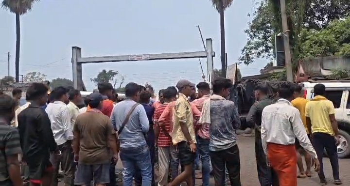 देन्दुआ मोड़ पर कोयला डंपर ने स्कूटी सवार युवती को कुचला, हालत गंभीर'