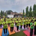 कुल्टी में मना 12वां अंतरराष्ट्रीय योग दिवस: गोल्ड मेडलिस्ट टुंपा नंदी ने दिया ‘स्वस्थ वृद्धावस्था’ का संदेश