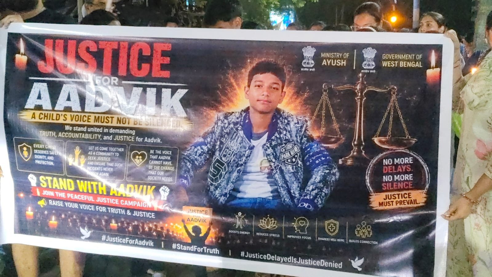 छठी कक्षा के छात्र आद्विक की संदिग्ध डूबने से मौत, एक महीने बाद भी कार्रवाई नहीं—न्याय की मांग में निकला कैंडल मार्च